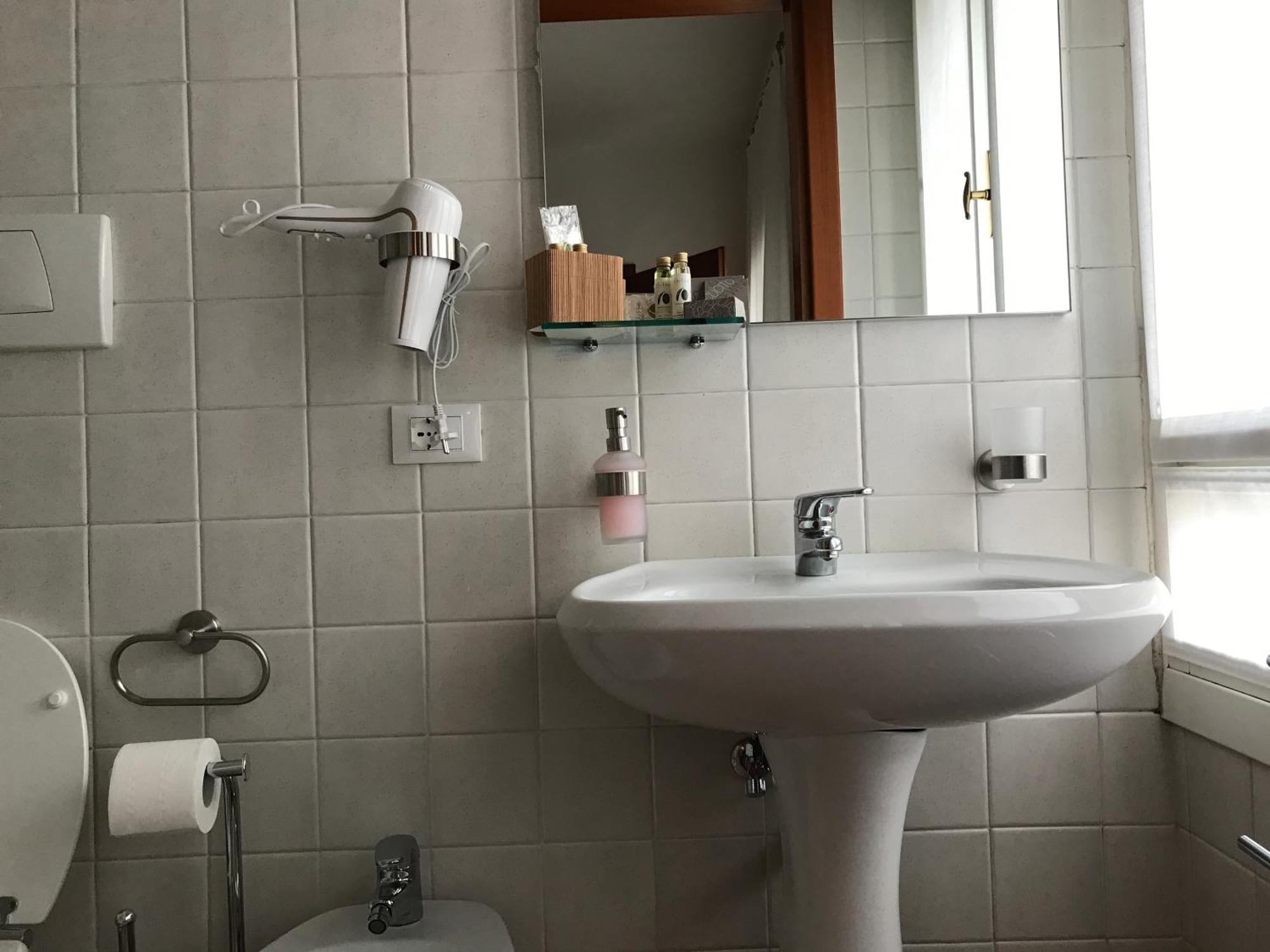 Residence Montegrappa Sandrigo Luaran gambar